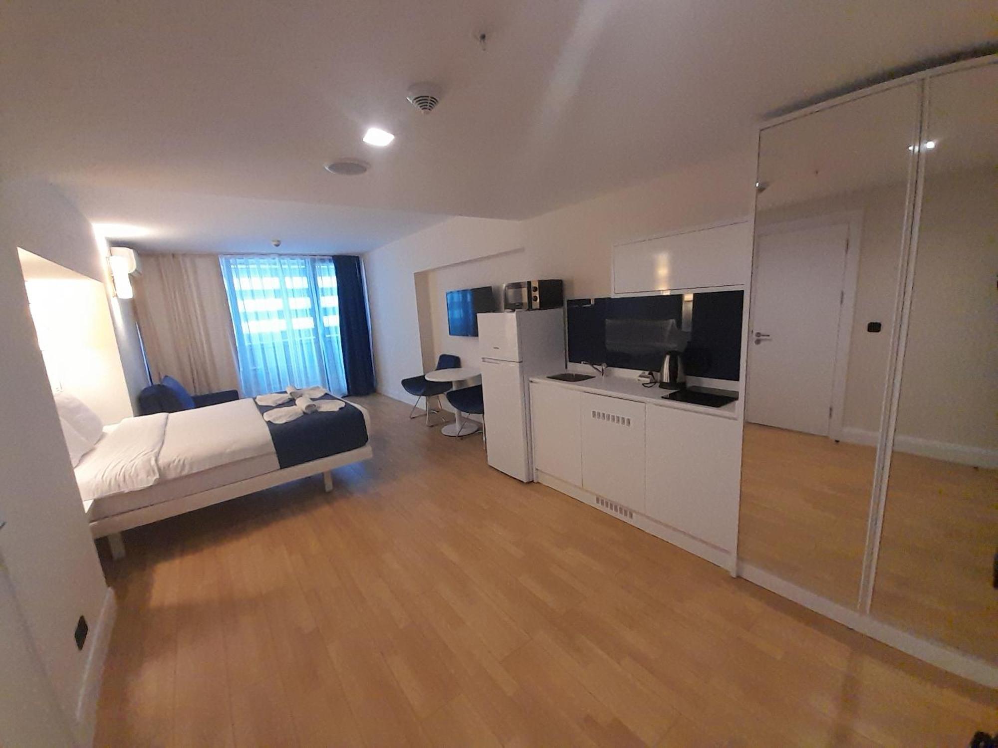 Smart Aparthotel Orbi City Batum Dış mekan fotoğraf