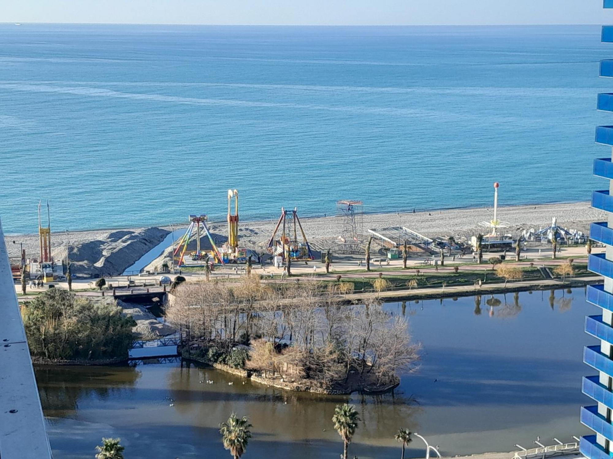 Smart Aparthotel Orbi City Batum Dış mekan fotoğraf