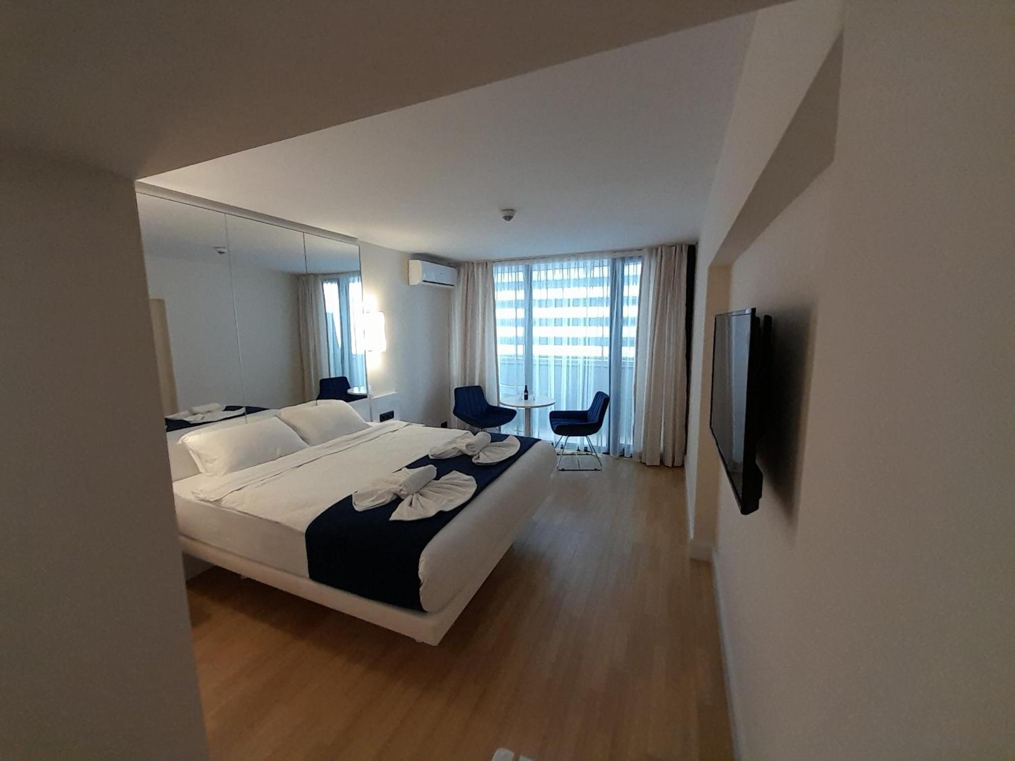 Smart Aparthotel Orbi City Batum Oda fotoğraf