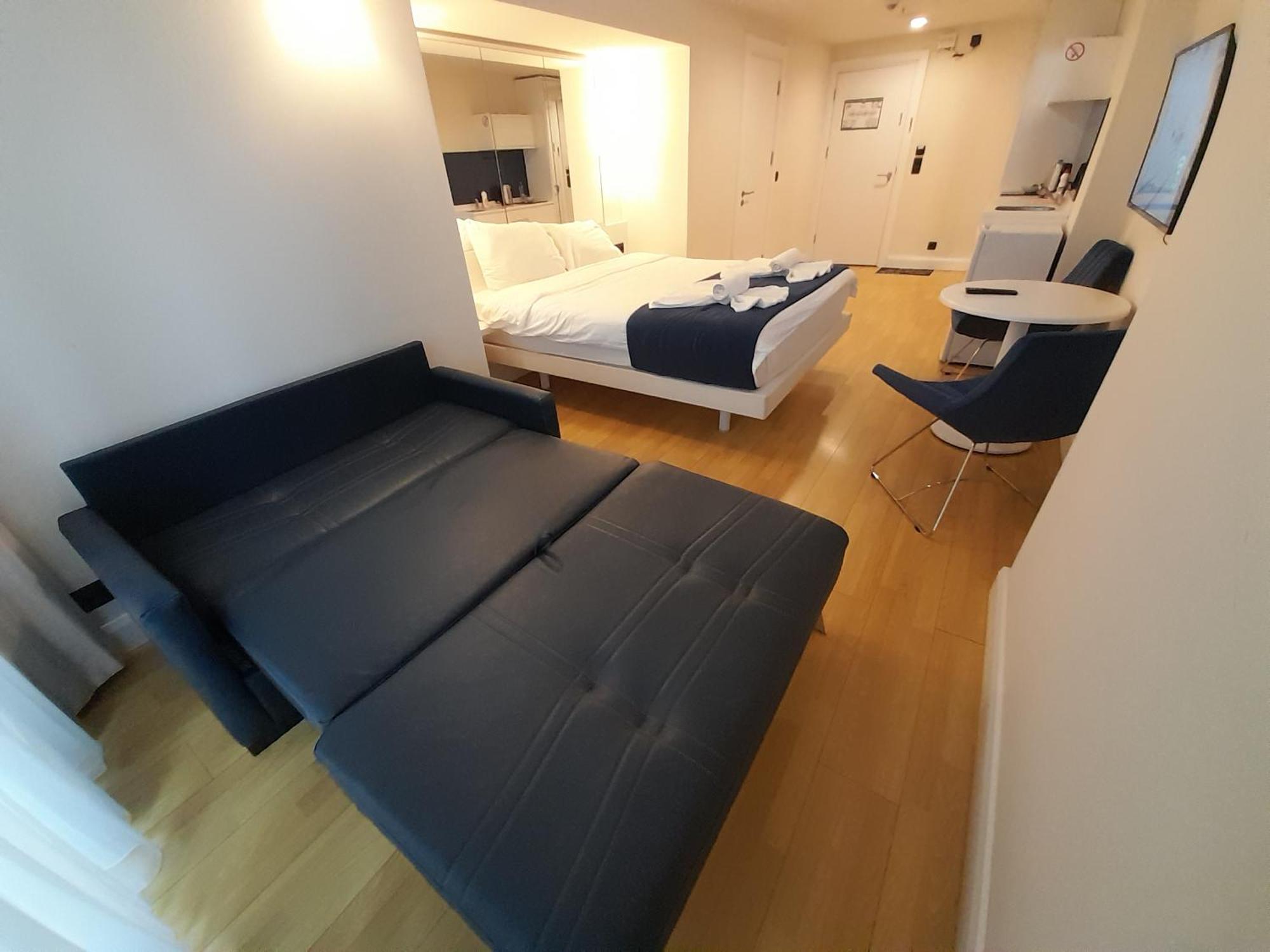 Smart Aparthotel Orbi City Batum Oda fotoğraf